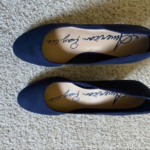 Navy blue womens pumps